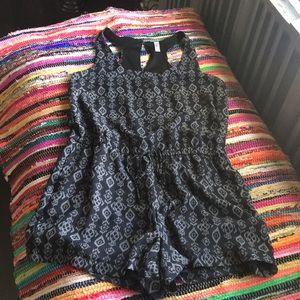 Size large Aztec print romper